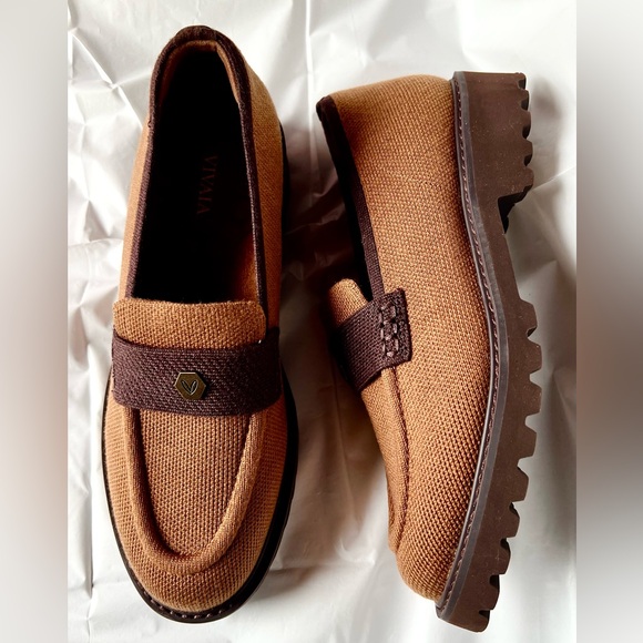 Vivaia Shoes - Vivaia NWOT Francesca Platform Chunky Heel Loafers Size 39 (US size 8) brown